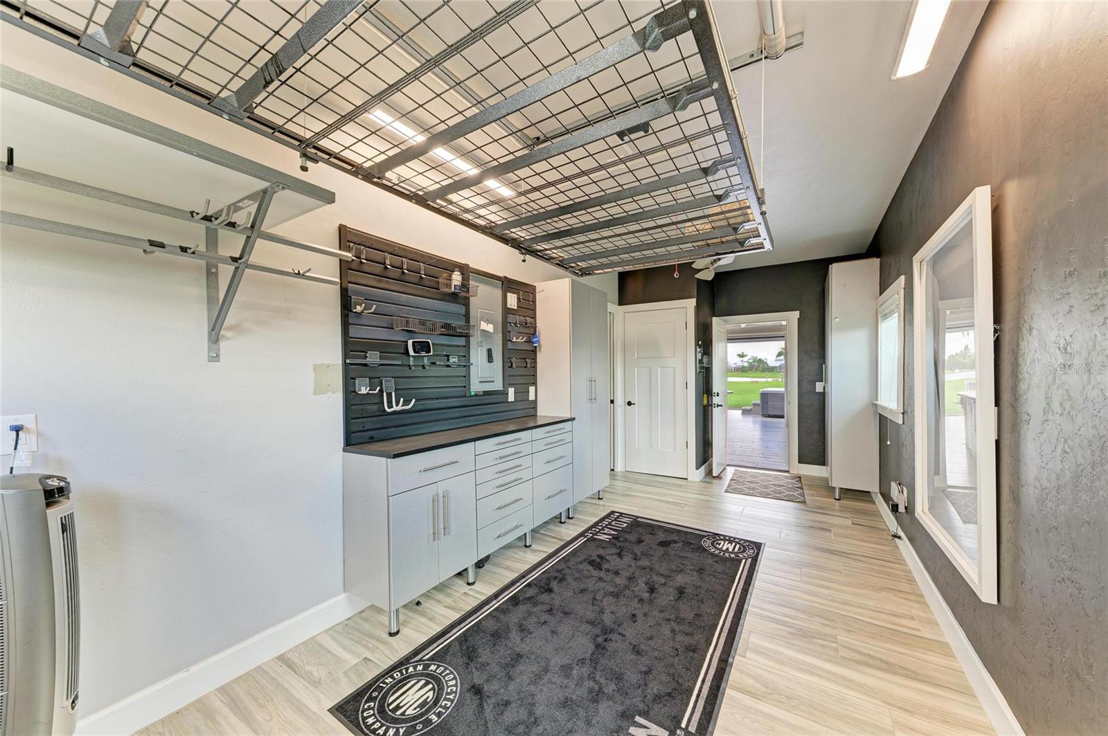 THORNTON CREEK MOTORCOACH RESIDENCE - Residential