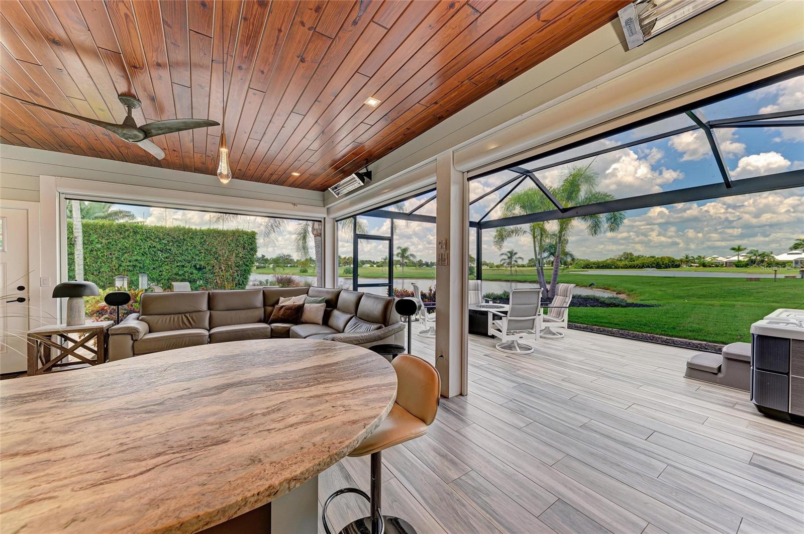 THORNTON CREEK MOTORCOACH RESIDENCE - Residential