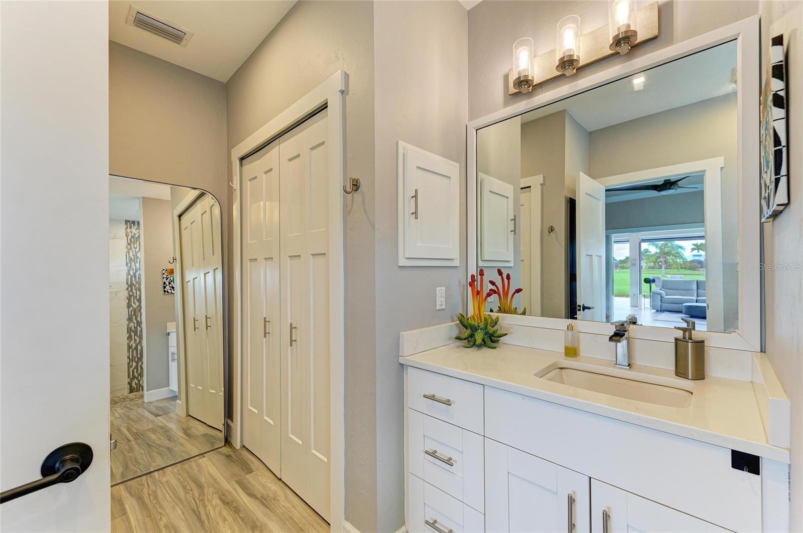 THORNTON CREEK MOTORCOACH RESIDENCE - Residential