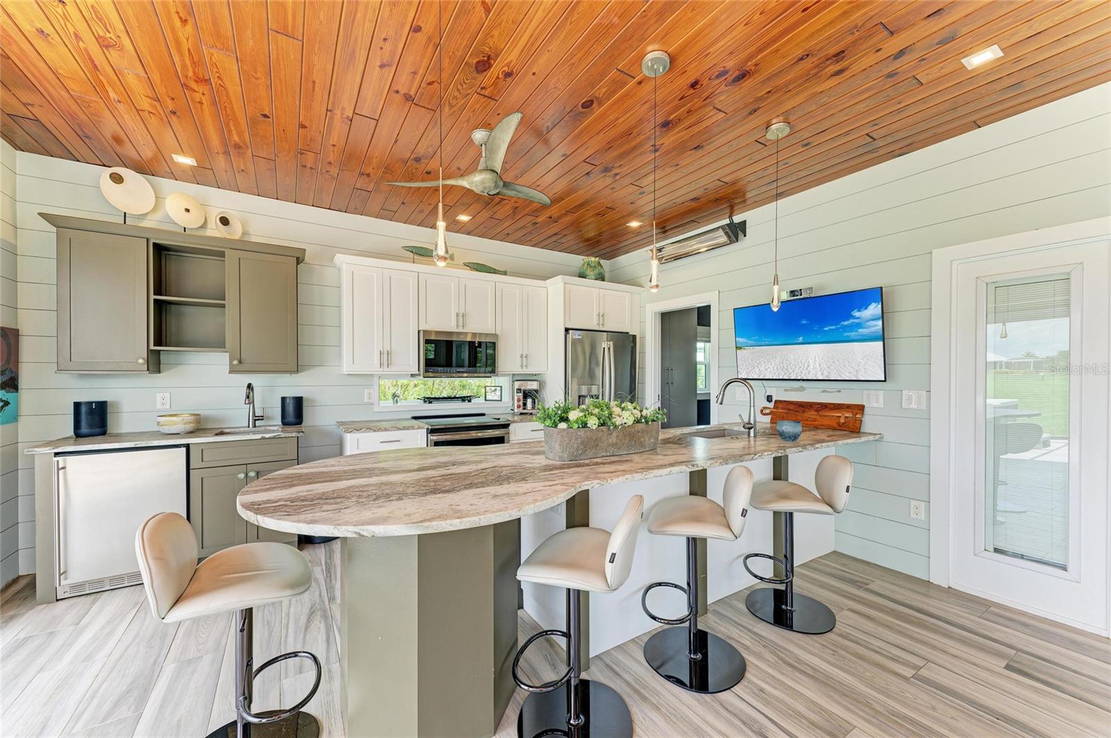 THORNTON CREEK MOTORCOACH RESIDENCE - Residential