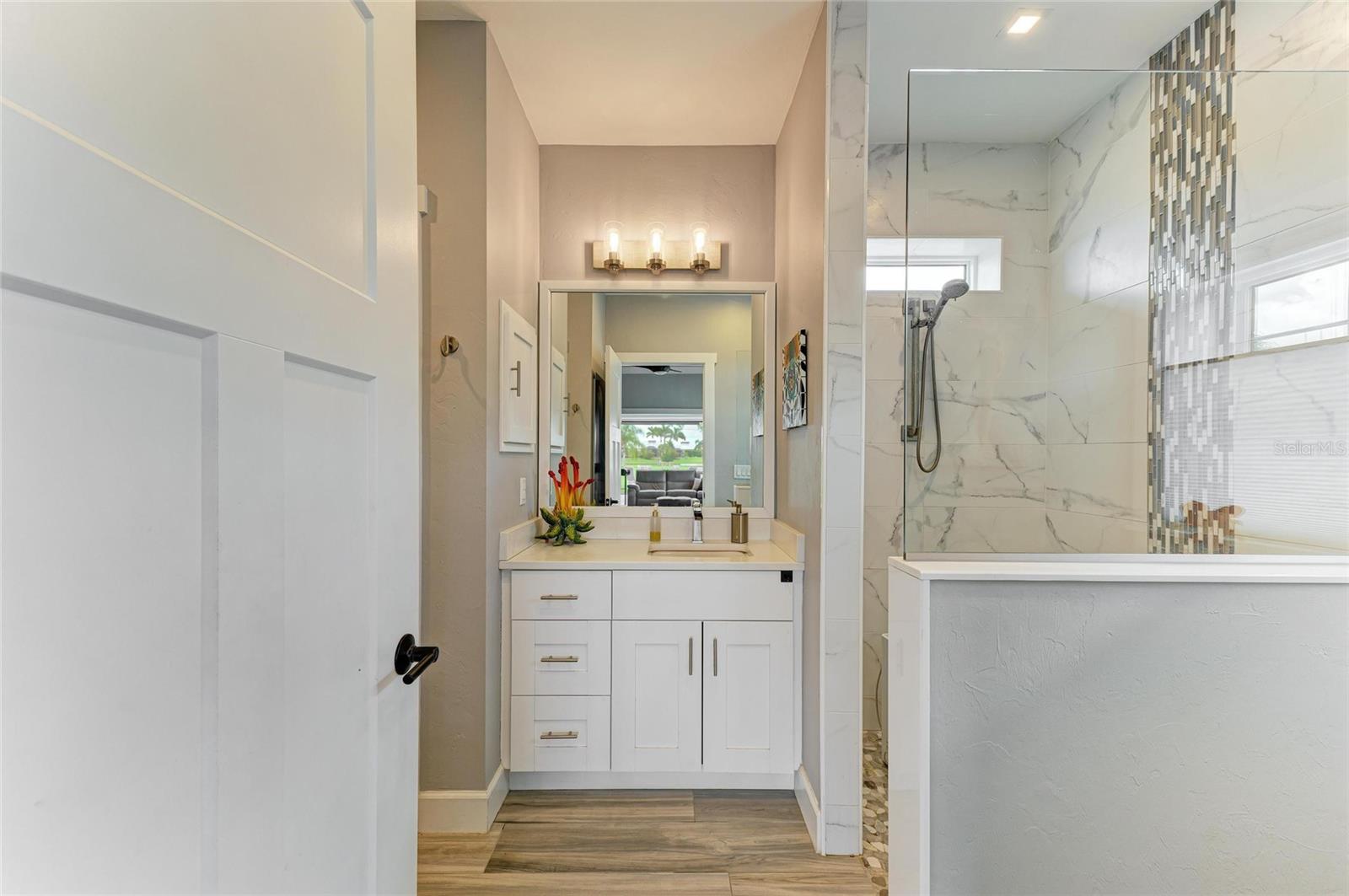 THORNTON CREEK MOTORCOACH RESIDENCE - Residential