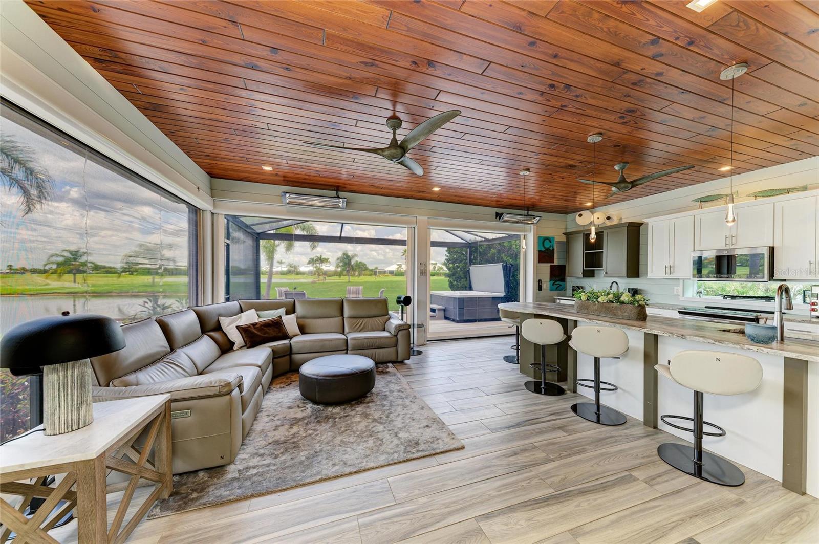 THORNTON CREEK MOTORCOACH RESIDENCE - Residential