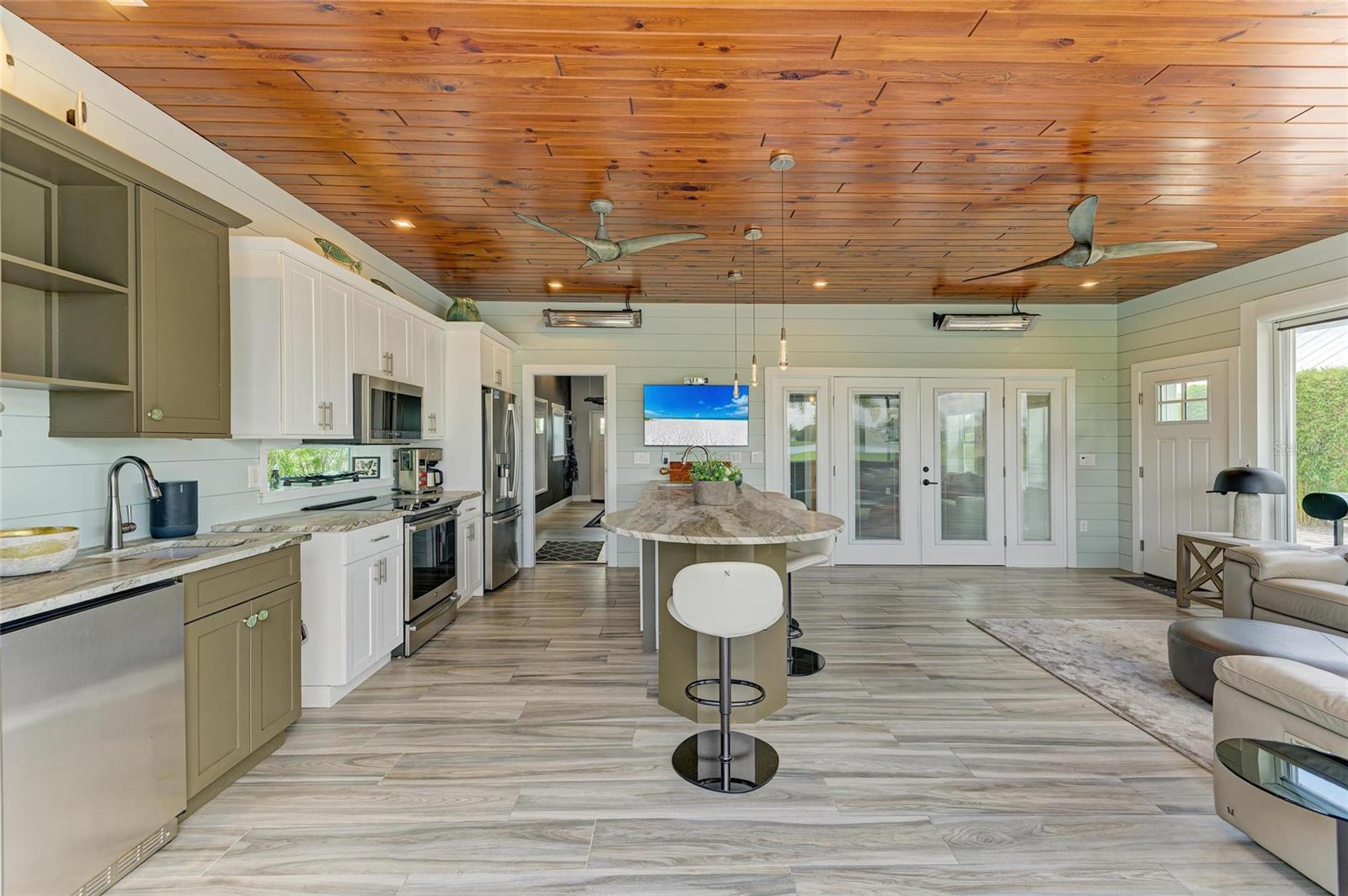 THORNTON CREEK MOTORCOACH RESIDENCE - Residential