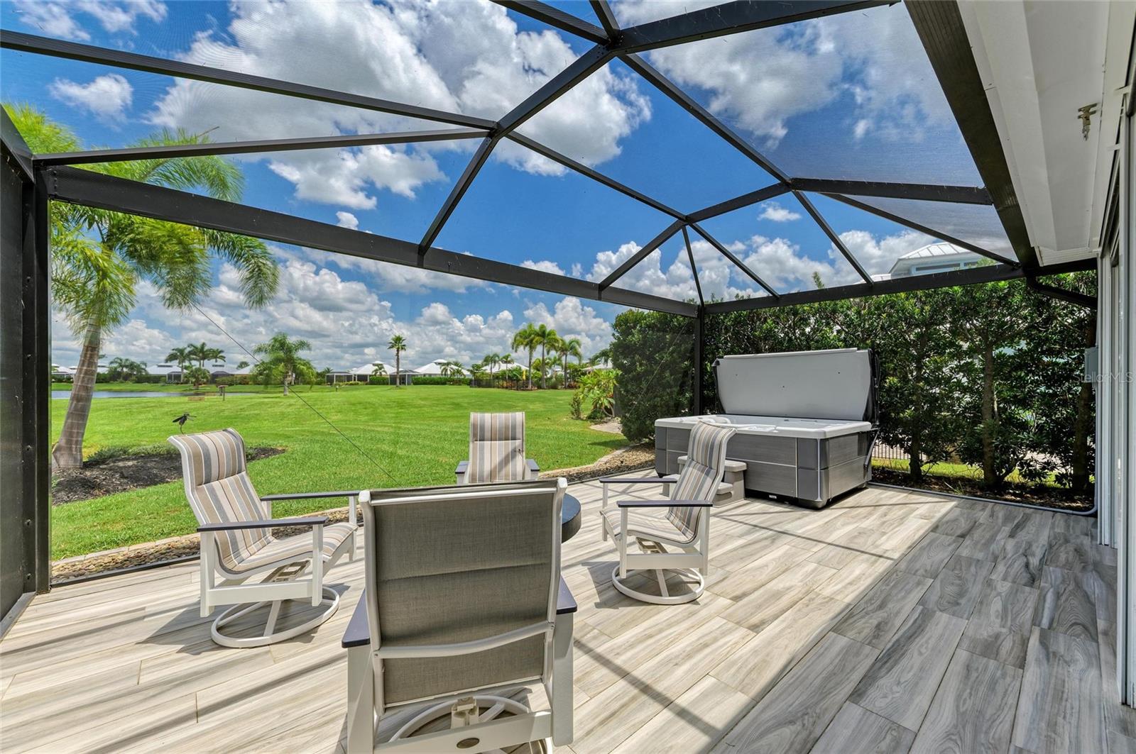 THORNTON CREEK MOTORCOACH RESIDENCE - Residential