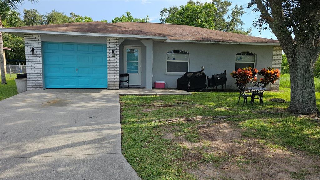 Photo of 2325 16th Avenue Circle E, Palmetto, FL 34221 (MLS # A4663453)