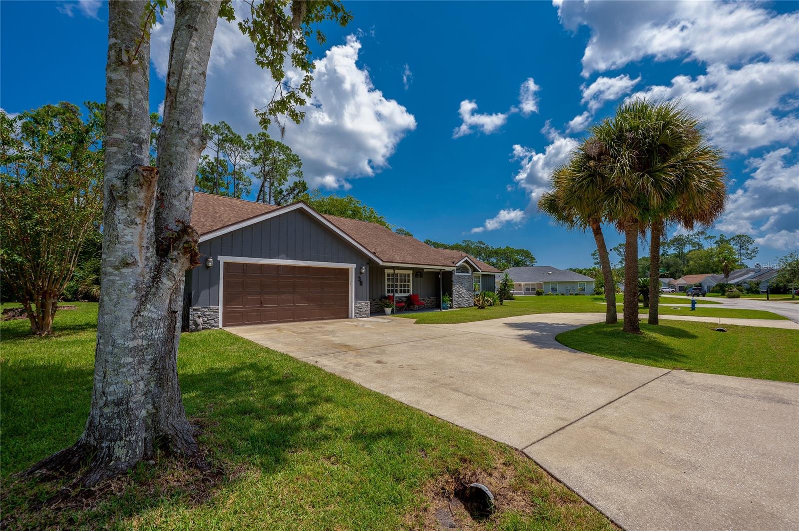 38 WEYANOKE LANE