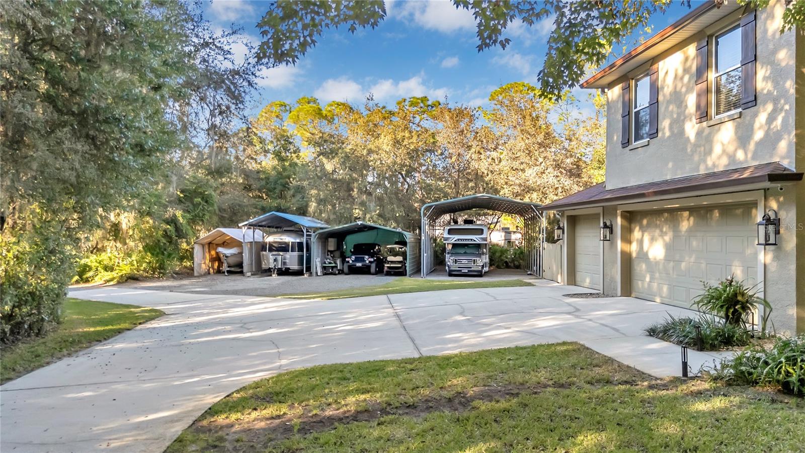 PLEASANT OAKS - Residential