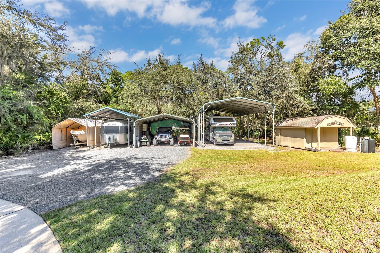 PLEASANT OAKS - Residential