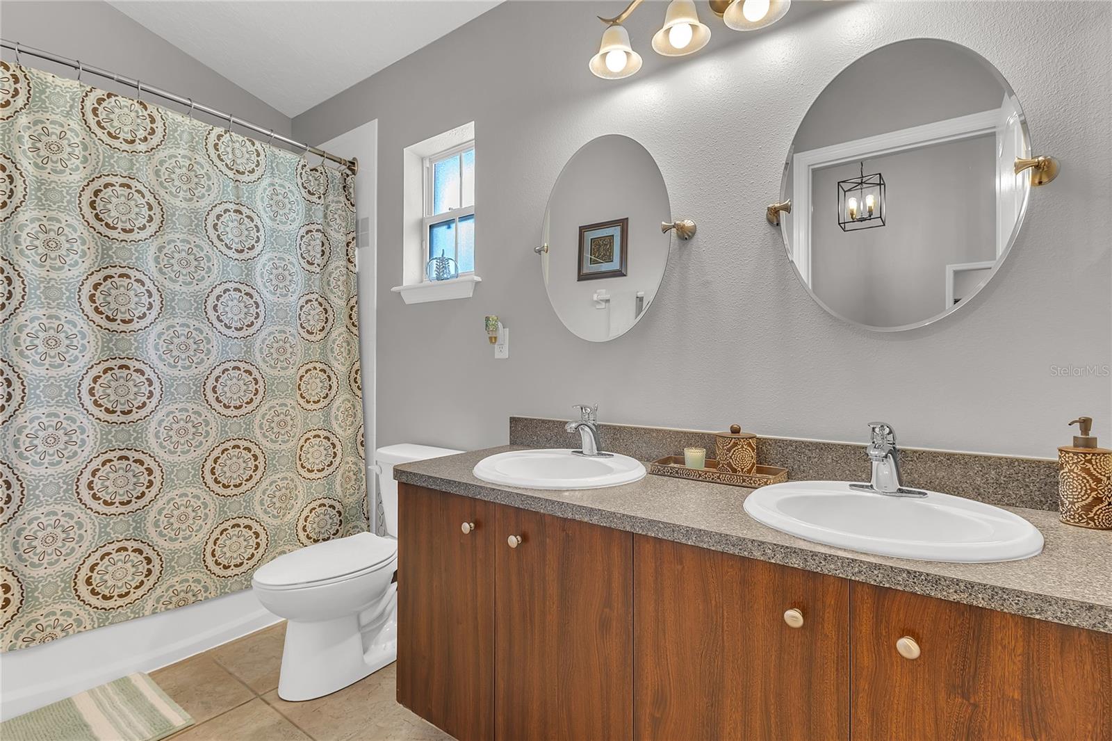 PLEASANT OAKS - Residential