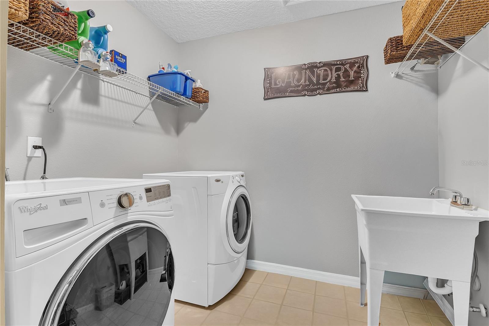 PLEASANT OAKS - Residential