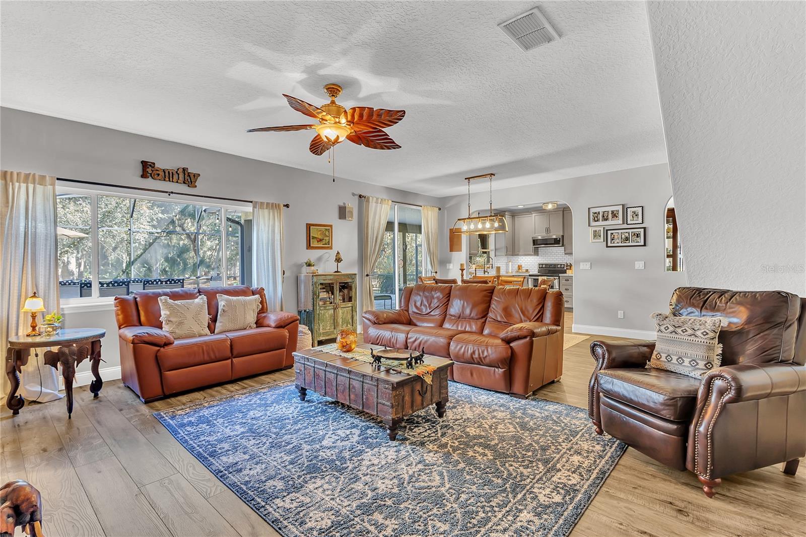 PLEASANT OAKS - Residential