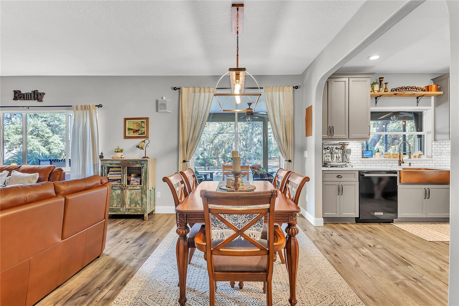 PLEASANT OAKS - Residential