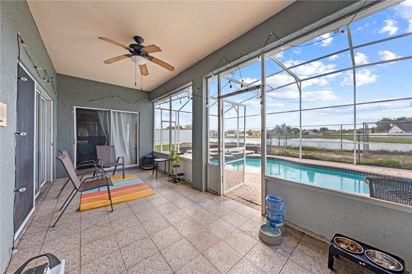 TAMARIND PARKE AT CYPRESS WOODS UNIT 1 - Residential