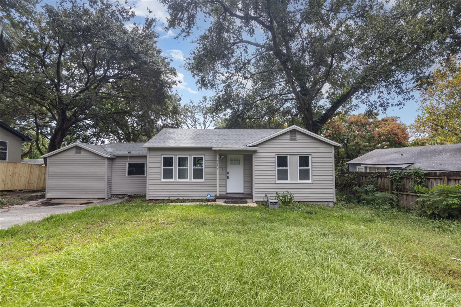WHISPERING HILLS - Residential
