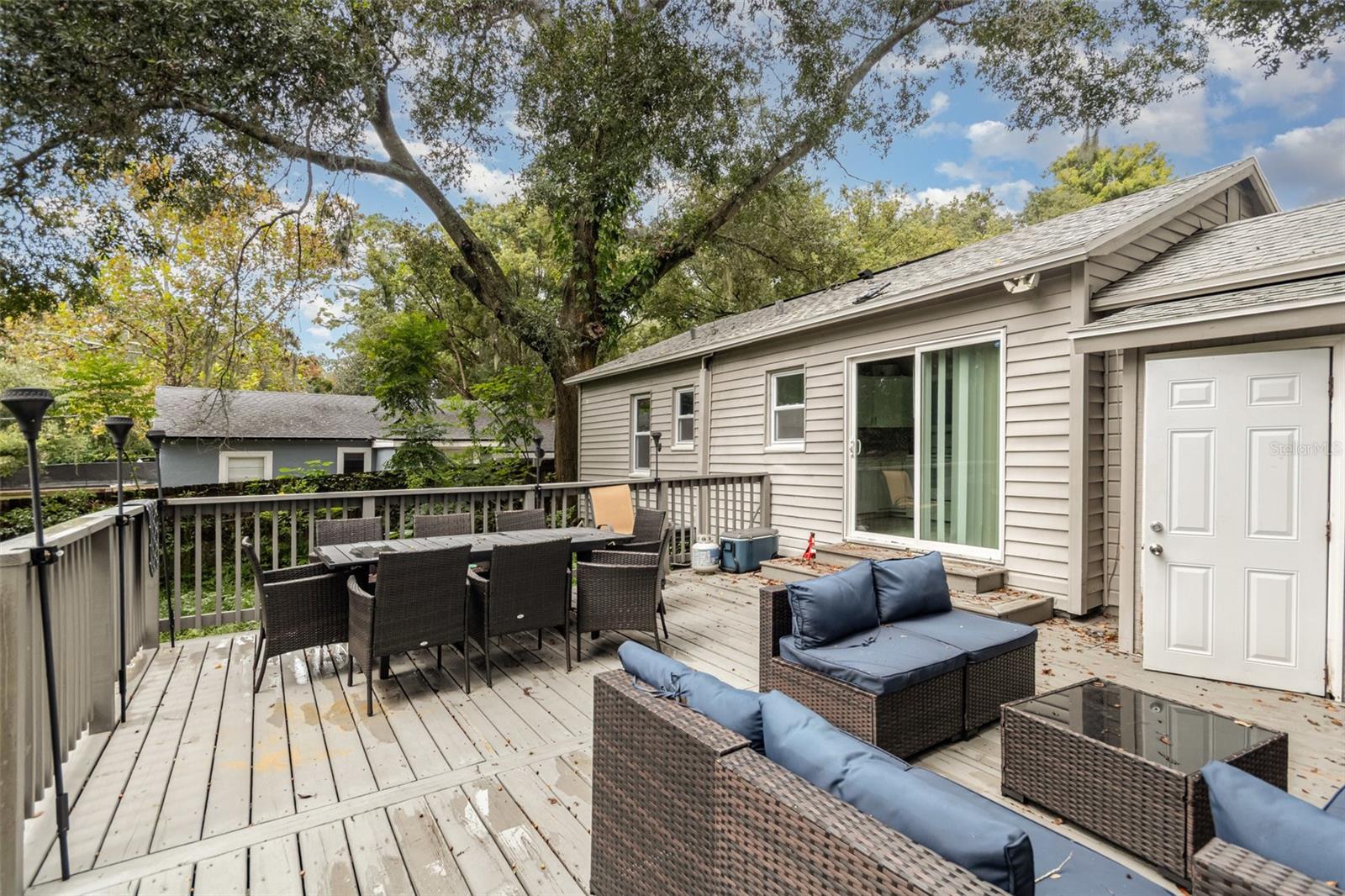 WHISPERING HILLS - Residential