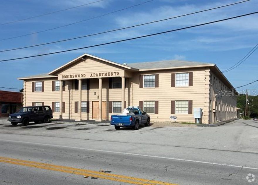 Updated great 1st floor 2 Bedroom 1 Bath In Orlando. This unit offers new cabinets, fresh paint, Tile Flooring and will be ready for you to make it your own Conveniently located within minutes of major SR408, SR50 and transportation. Located right next door to the YMCA. Nearby parks include Barnett Park, Willows Park and Lake Lawne Park. Water/Sewer/Trash/Monthly Pest Control included in your monthly rent. This unit will not last long!