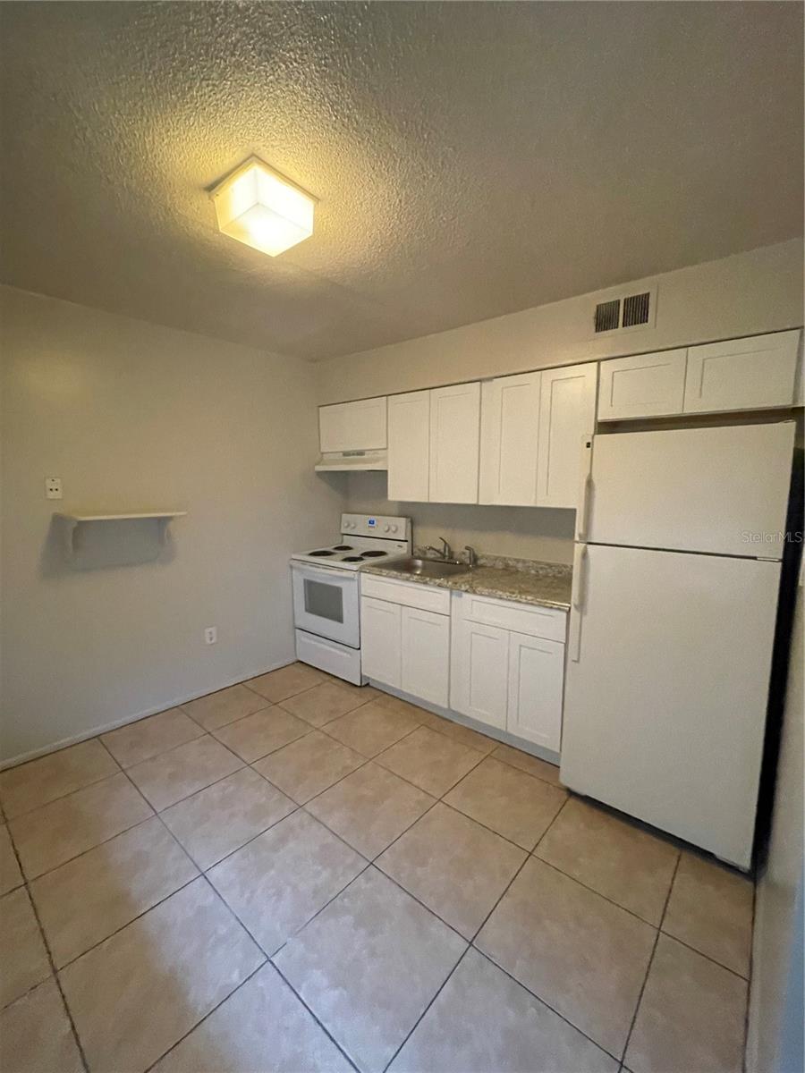 ORANGE HEIGHTS - Residential Lease