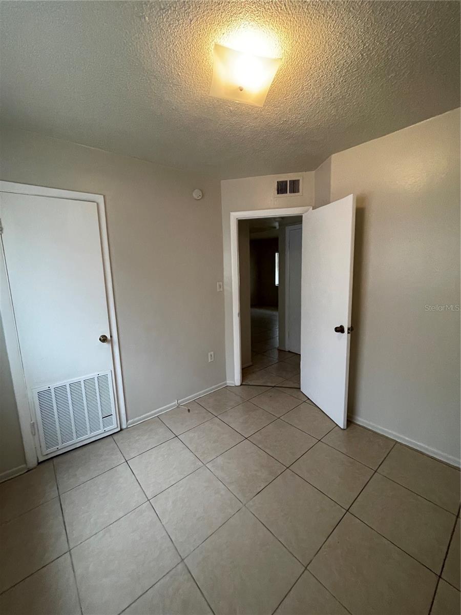 ORANGE HEIGHTS - Residential Lease