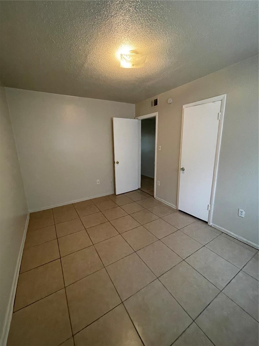 ORANGE HEIGHTS - Residential Lease