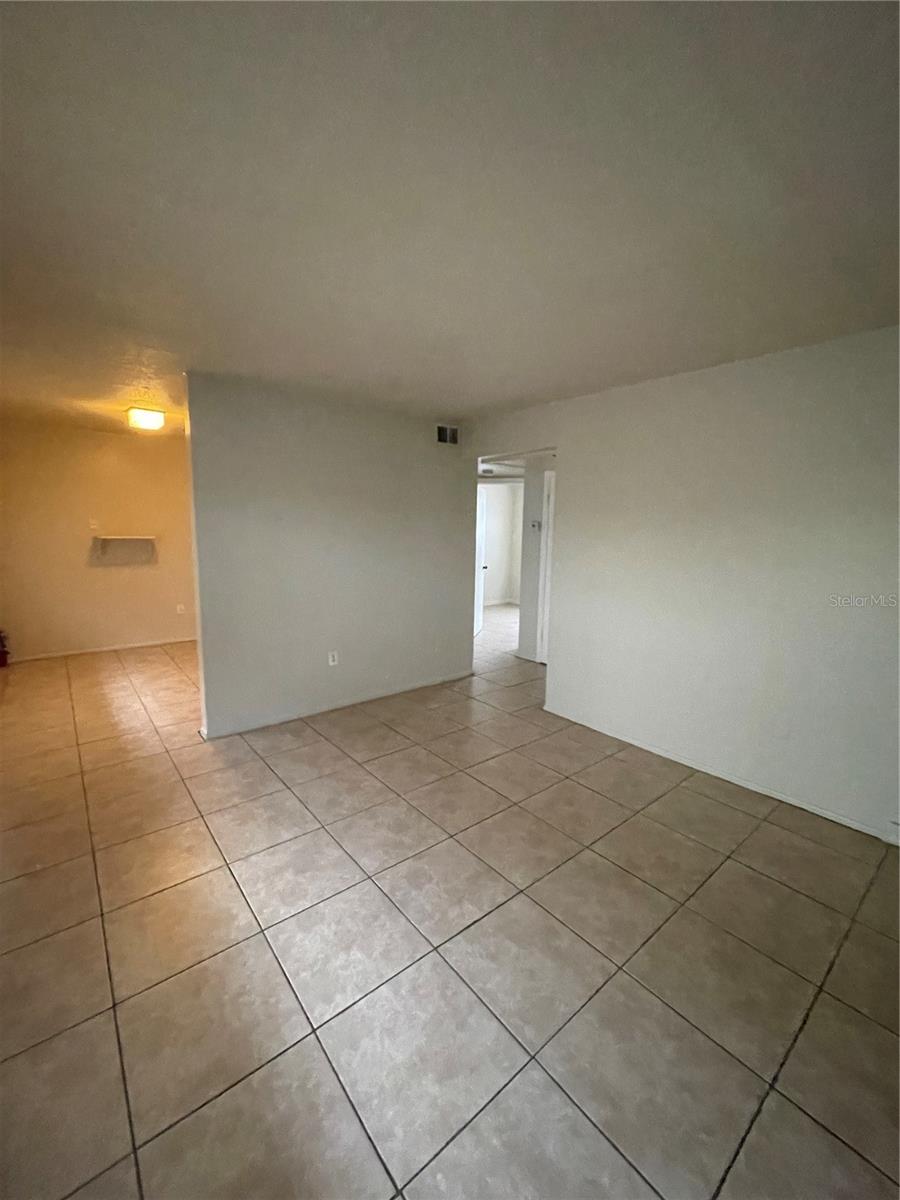 ORANGE HEIGHTS - Residential Lease