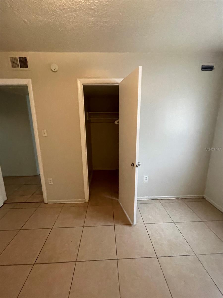 ORANGE HEIGHTS - Residential Lease