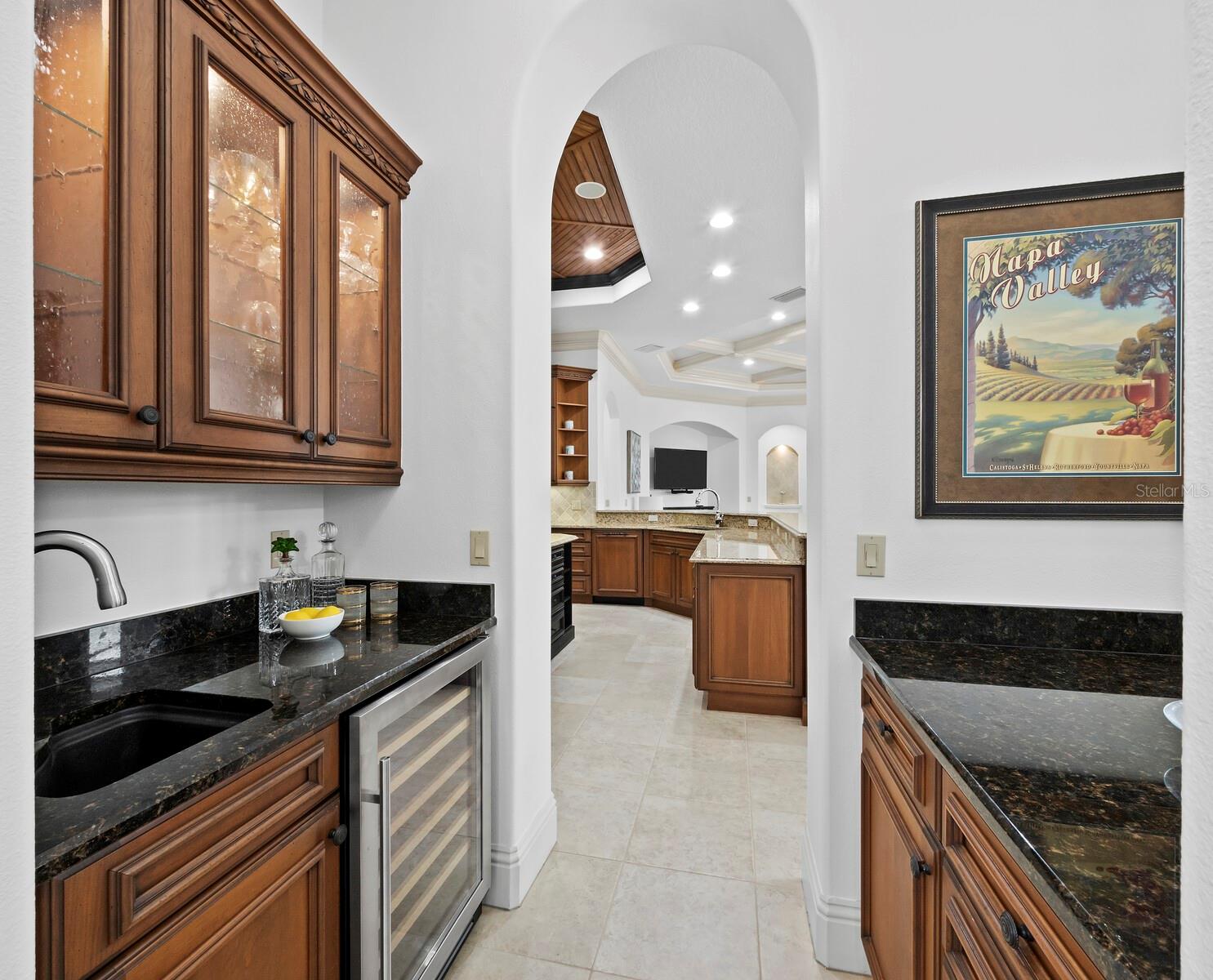 FOUNDERS CLUB - Residential