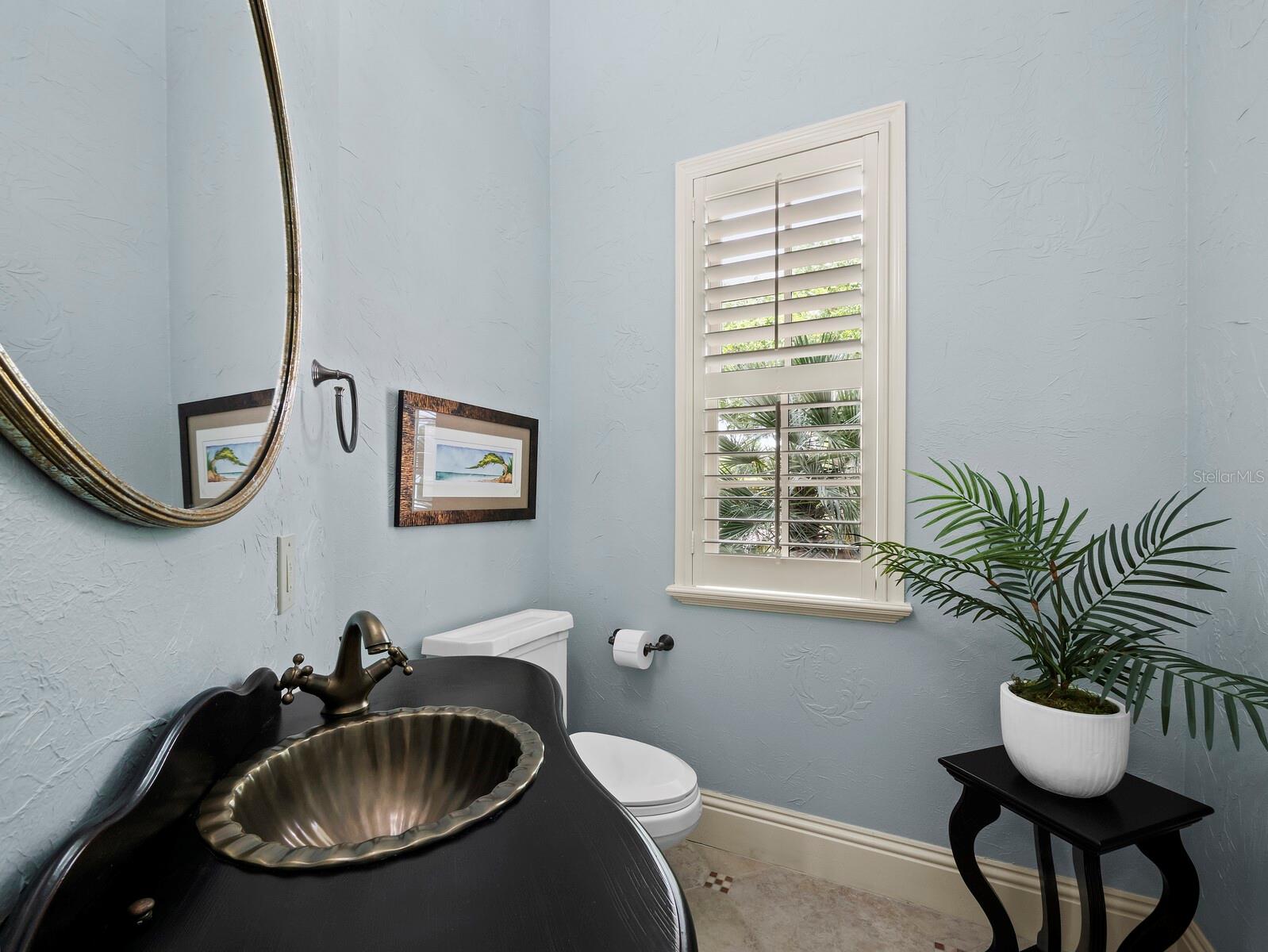 FOUNDERS CLUB - Residential