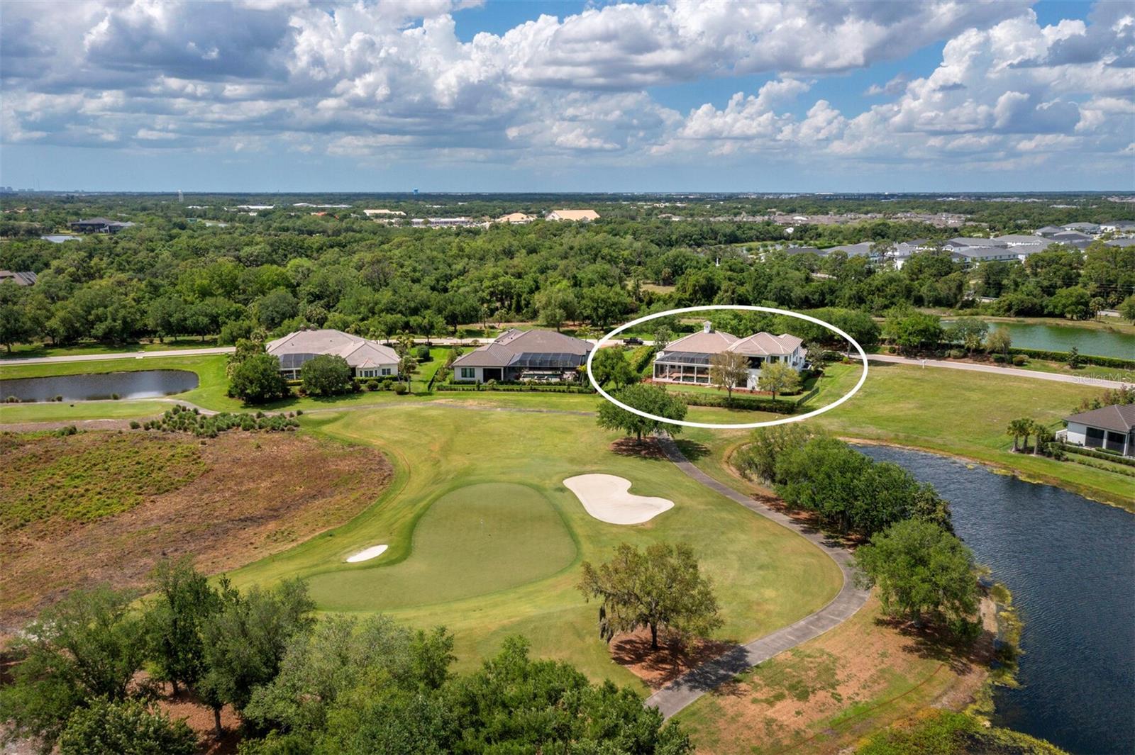 FOUNDERS CLUB - Residential