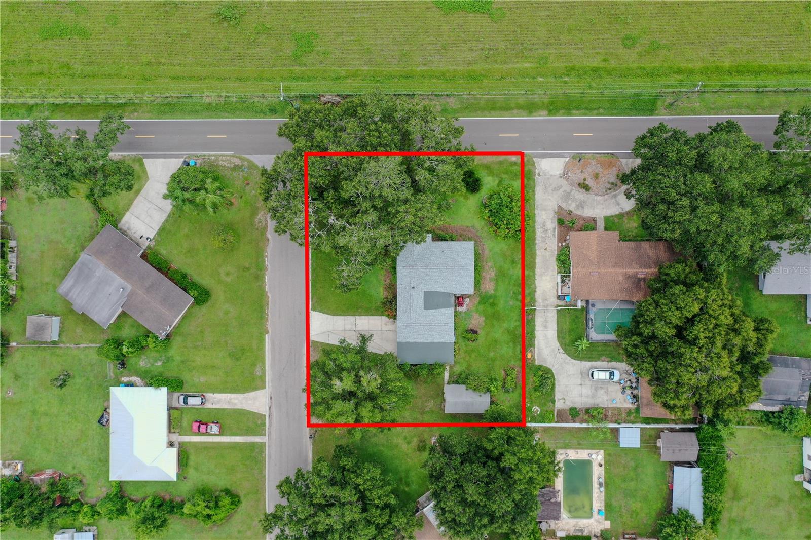 COUNTRY CLUB ESTATES - Residential