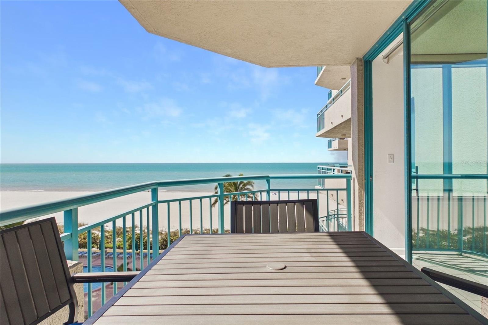 ULTIMAR ONE CONDO - Residential