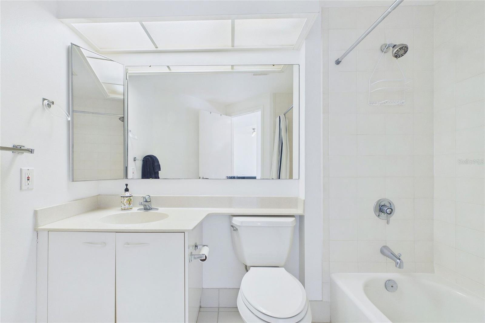 ULTIMAR ONE CONDO - Residential