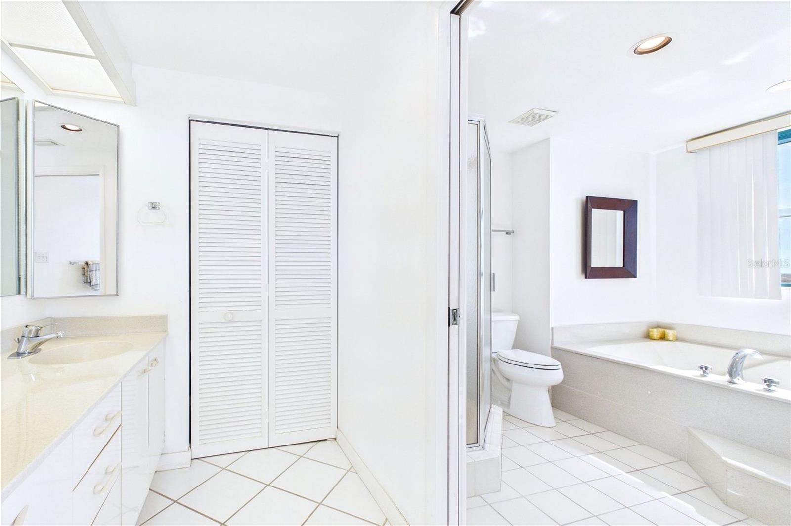 ULTIMAR ONE CONDO - Residential