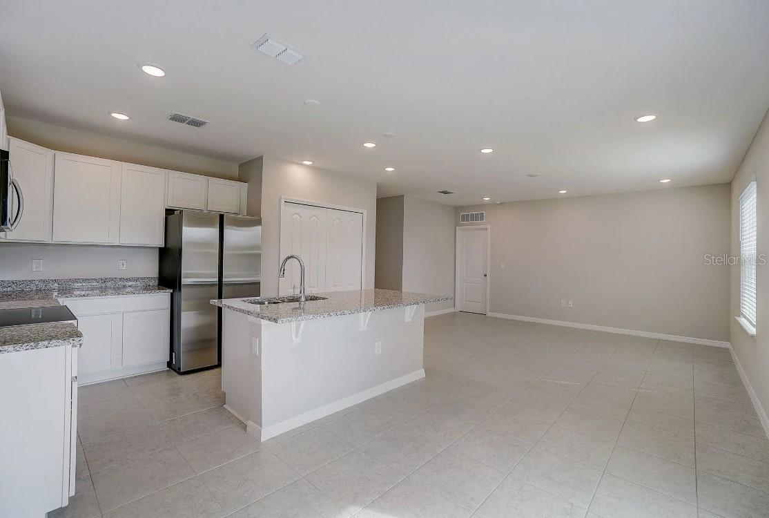 SOUTH VENICE - Residential