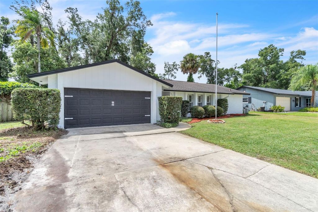 Photo of 102 Old Hickory Court, Longwood, FL 32750 (MLS # O6365933)