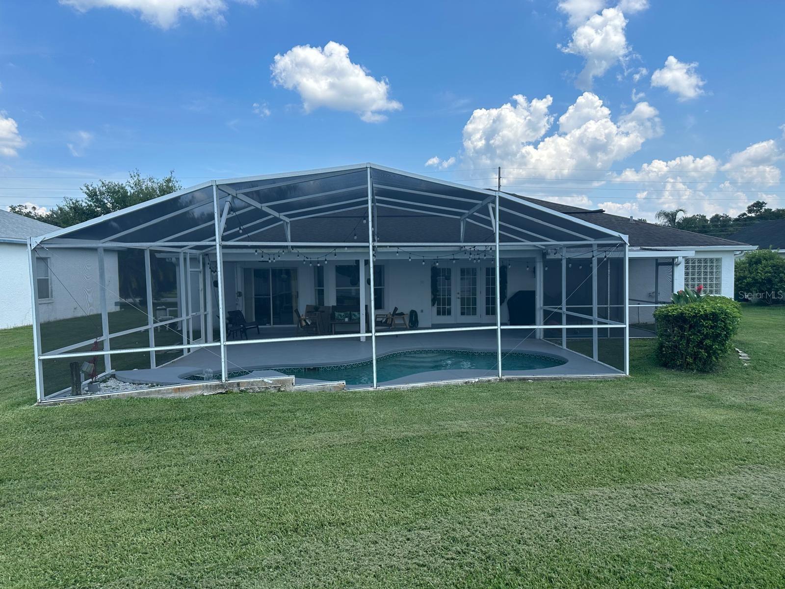 PEBBLE POINTE UNIT 2 - Residential