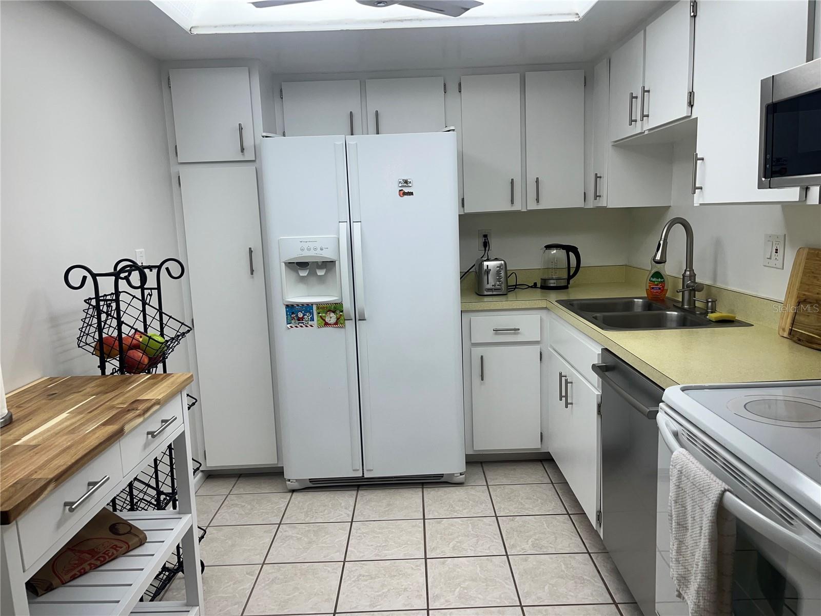 CARDINAL CONDO APTS - Residential Lease