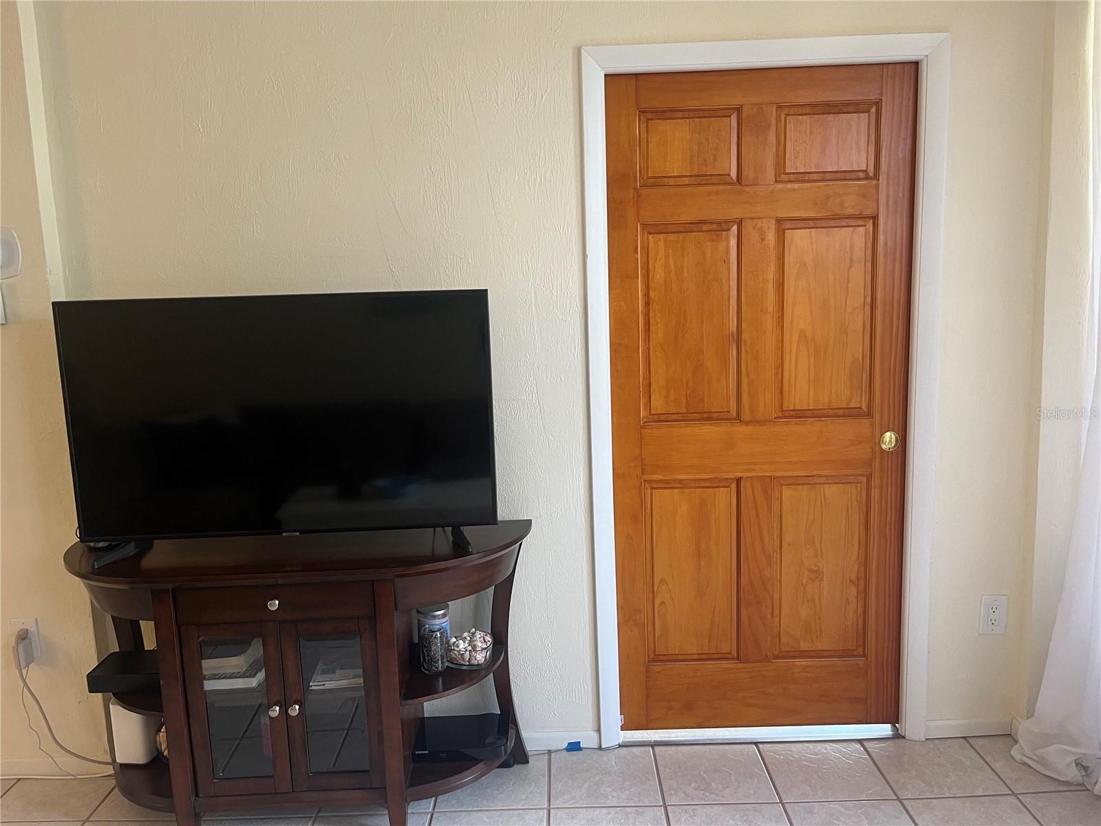 CARDINAL CONDO APTS - Residential Lease