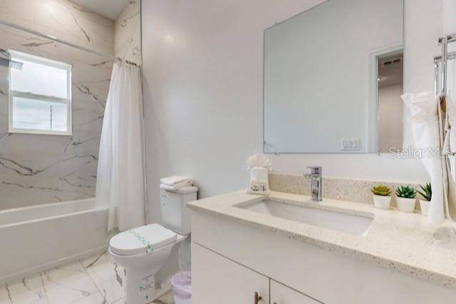 AZUR RESIDENCE - Residential