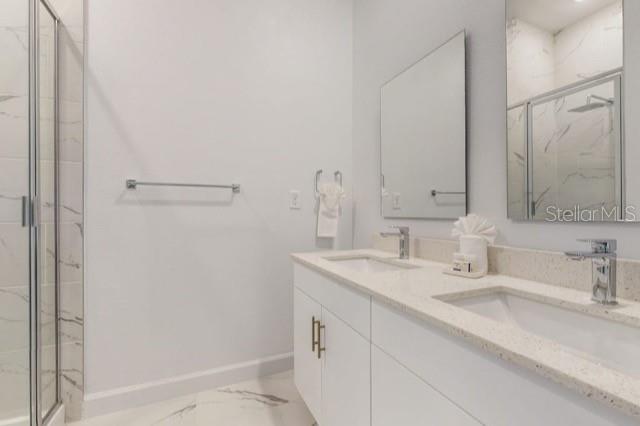 AZUR RESIDENCE - Residential