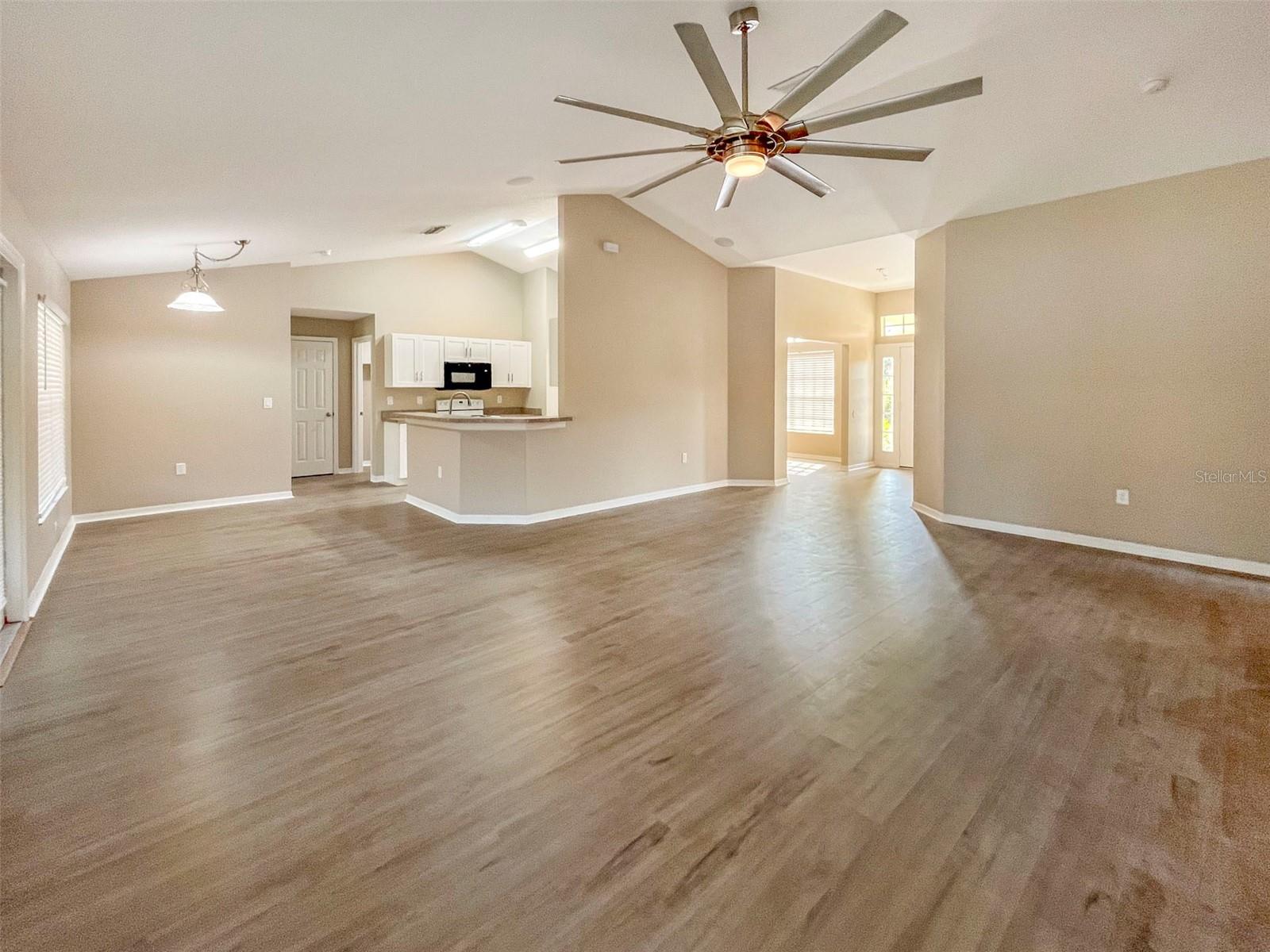 PORT CHARLOTTE SUB 32 - Residential Lease