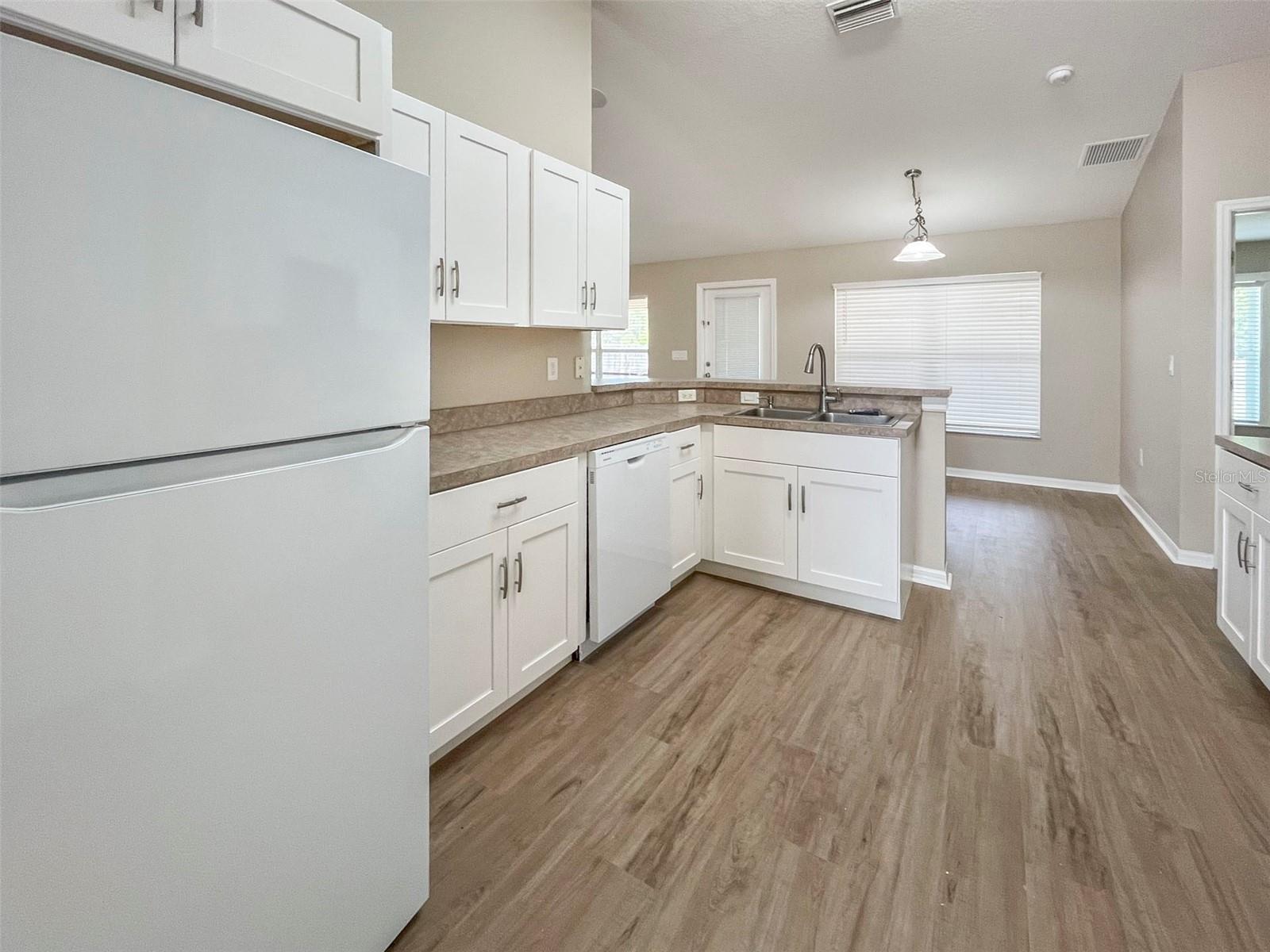 PORT CHARLOTTE SUB 32 - Residential Lease