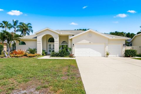 Photo of 1796 Painted Bunting Circle, Palm Harbor, FL 34683 (MLS # TB8505275)