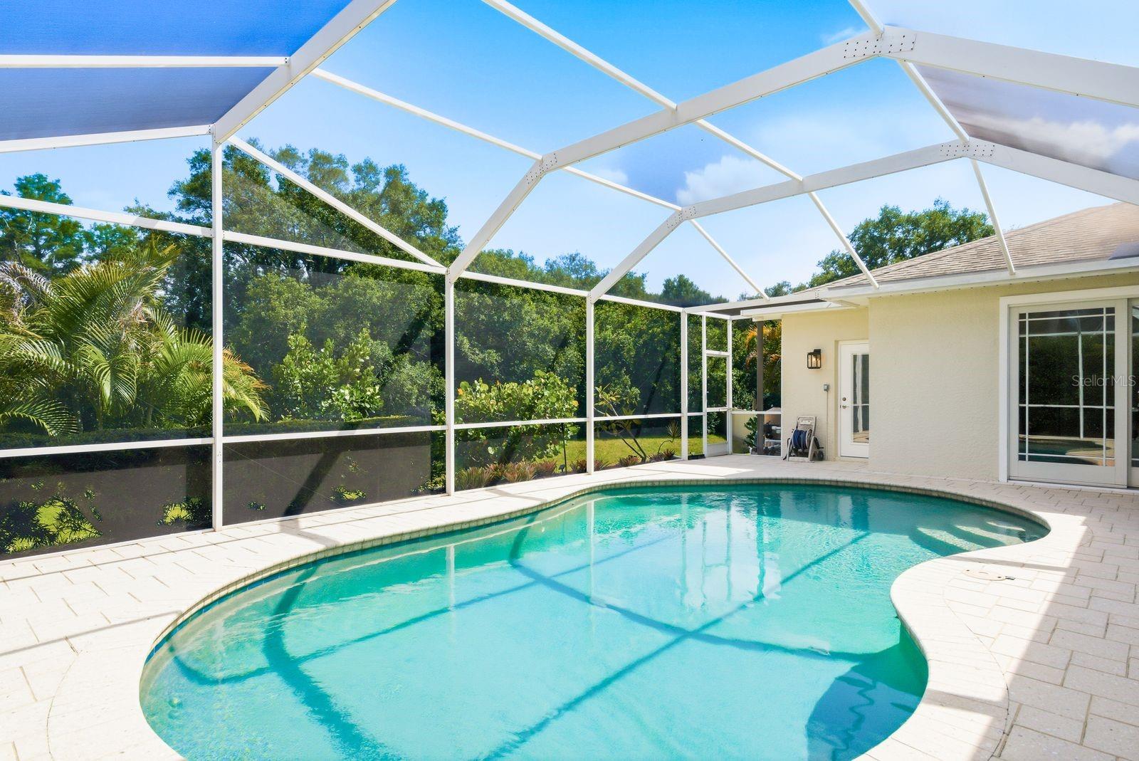 PIPERS MEADOW - Residential