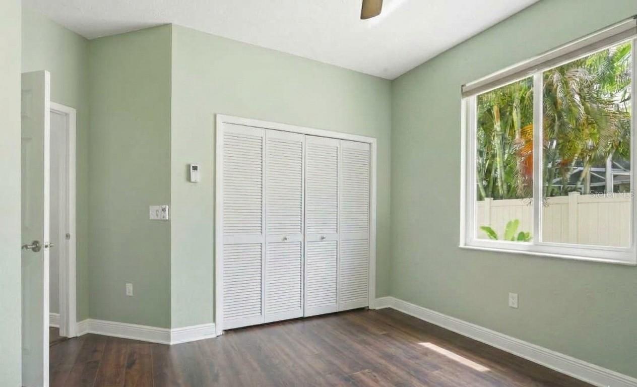 PIPERS MEADOW - Residential