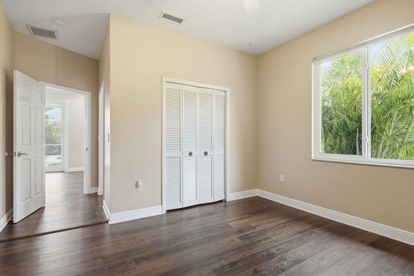 PIPERS MEADOW - Residential