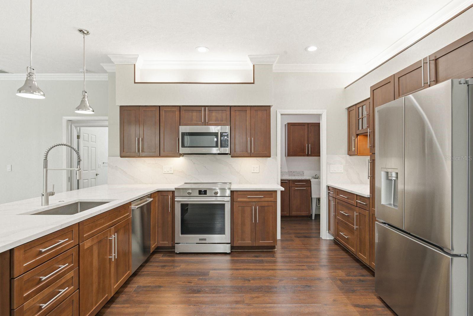 PIPERS MEADOW - Residential