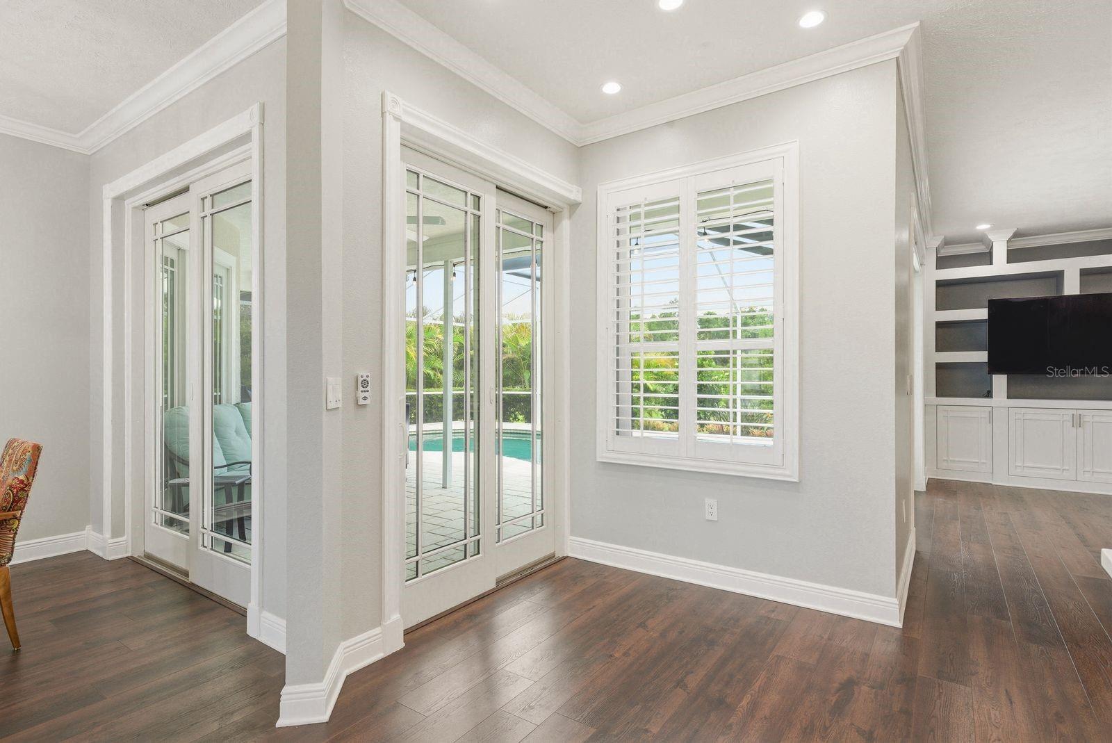PIPERS MEADOW - Residential