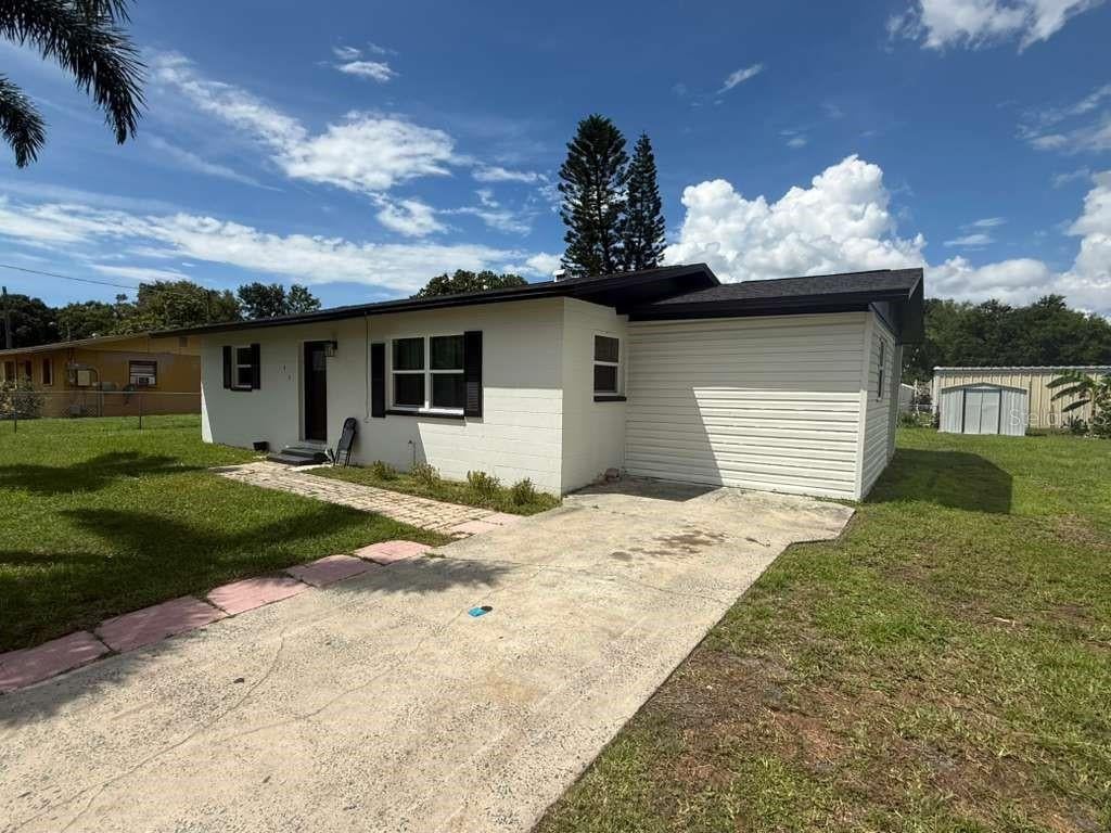 Photo of 1402 4th Avenue NE, Ruskin, FL 33570 (MLS # A4701783)