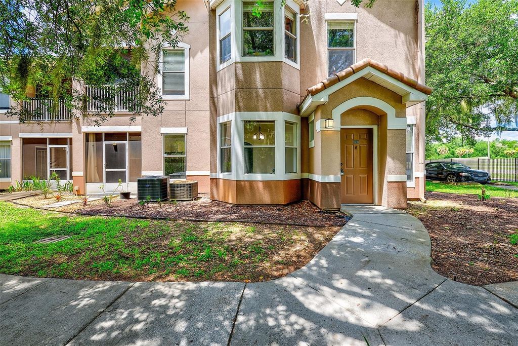 Photo of 18138 Villa Creek Drive #18138, Tampa, FL 33647 (MLS # TB8517354)