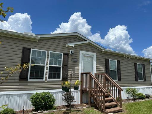 Discover country living just minutes from Gainesville with this unique 5-acre rental property in charming Micanopy, Florida. Surrounded by nature and open space, this peaceful retreat includes a well-maintained 4-stall barn, perfect for horse lovers, hobbyists, or those seeking extra space — and it’s included in the rent!
*Furniture Optional*
Don’t need the barn? No problem — we also offer a flexible rental option for just the home.
This property is ideal for anyone looking to enjoy the beauty of North Florida’s countryside while still being conveniently located near local shops, I-75 access, and the vibrant culture of nearby Gainesville and Ocala.
Property Highlights:
5 beautiful acres with plenty of room to roam
4-stall barn available for tenant use (included in rent)
Flexible lease options: house with barn, or house only
Quiet, scenic location in historic Micanopy
Ideal for equestrian use, gardening, or simple country living
Enjoy the best of both worlds — space, peace, and practicality — all in one incredible rental. Contact us today to learn more or schedule a showing!